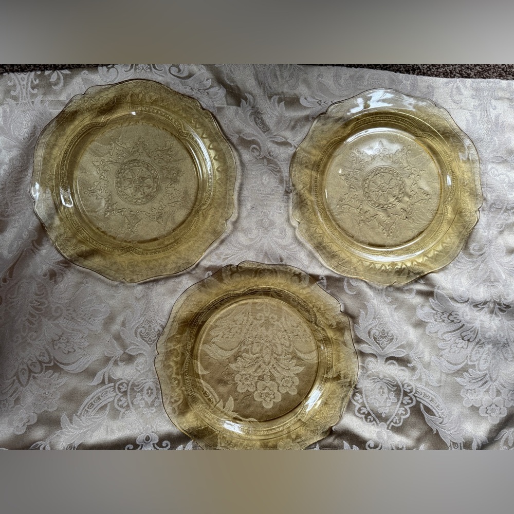 Vintage Federal Patrician Spoke Dishes Set of 3